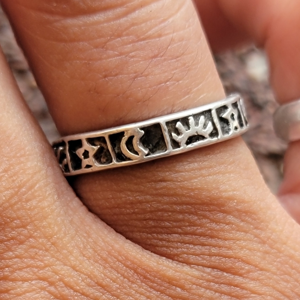 Vintage 925 sterling silver moon, sun, and stars panel infinity ring adjustable